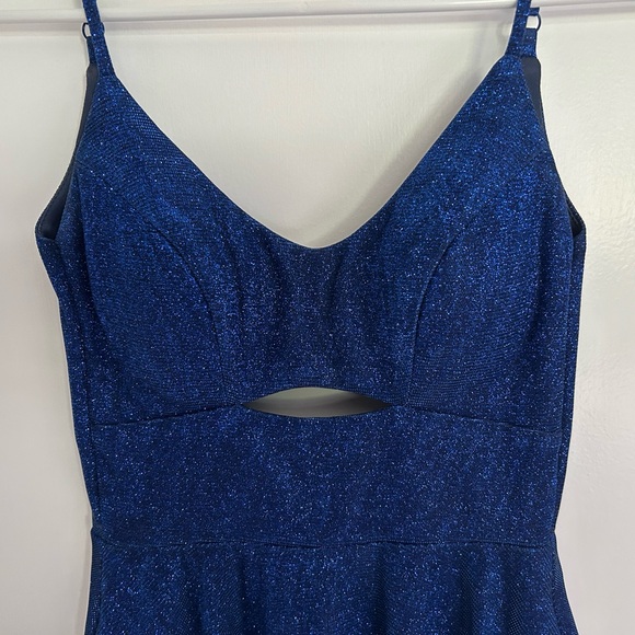 Royal Blue Sparkly Homecoming/Formal Dress (City Vibe, Size 0) - Picture 2 of 6